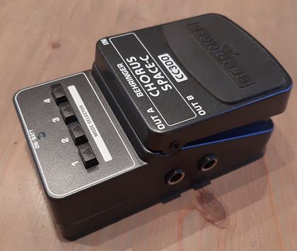 Behringer-Chorus Space-C CC300 w/ Oakley mod